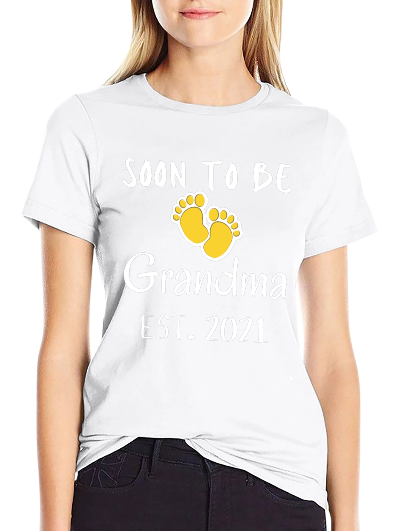 Soon To Be Grandma Est 2021 T-Shirt