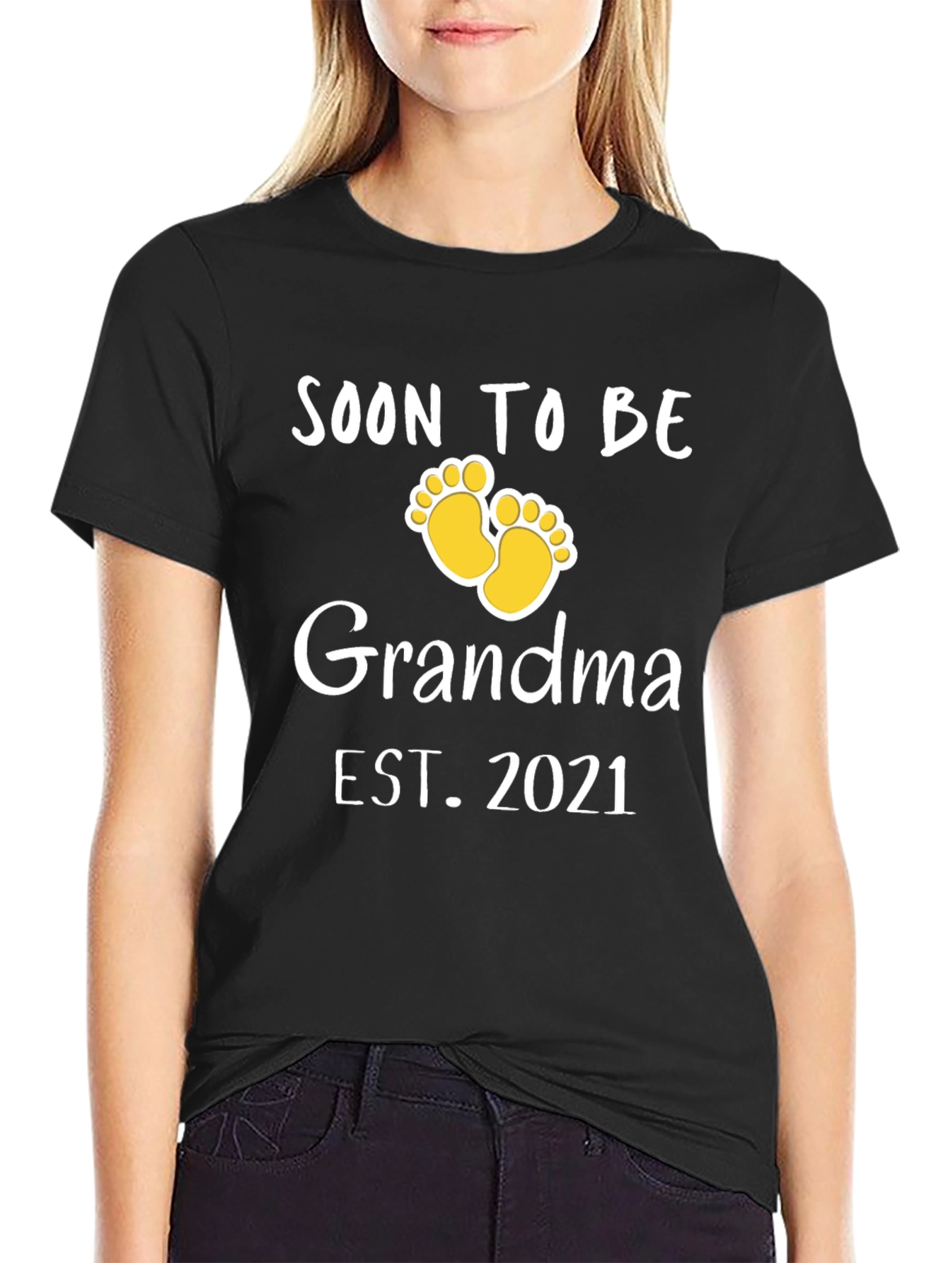 Soon To Be Grandma Est 2021 T-Shirt