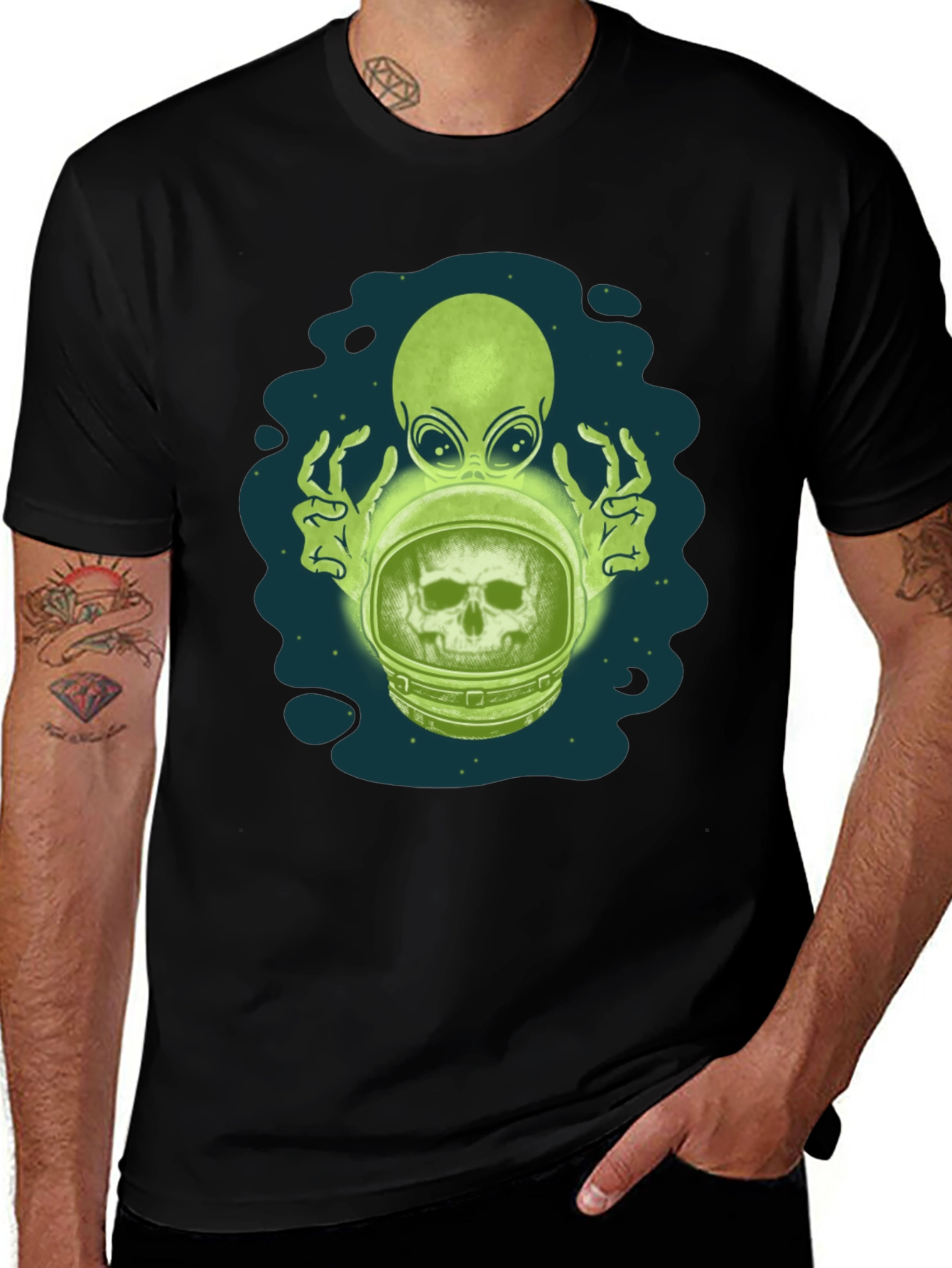 Alien Astronaut Skull Graphic Tee