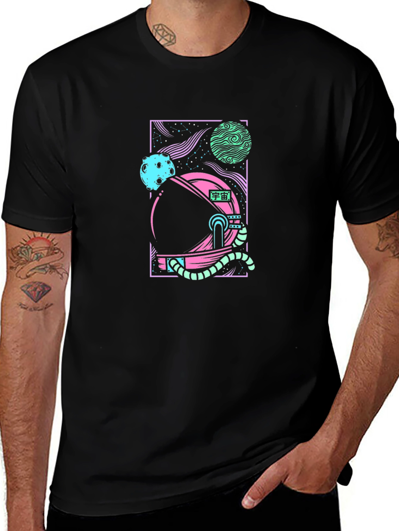 Astronaut Helmet Graphic Tee - Stylish Space Print
