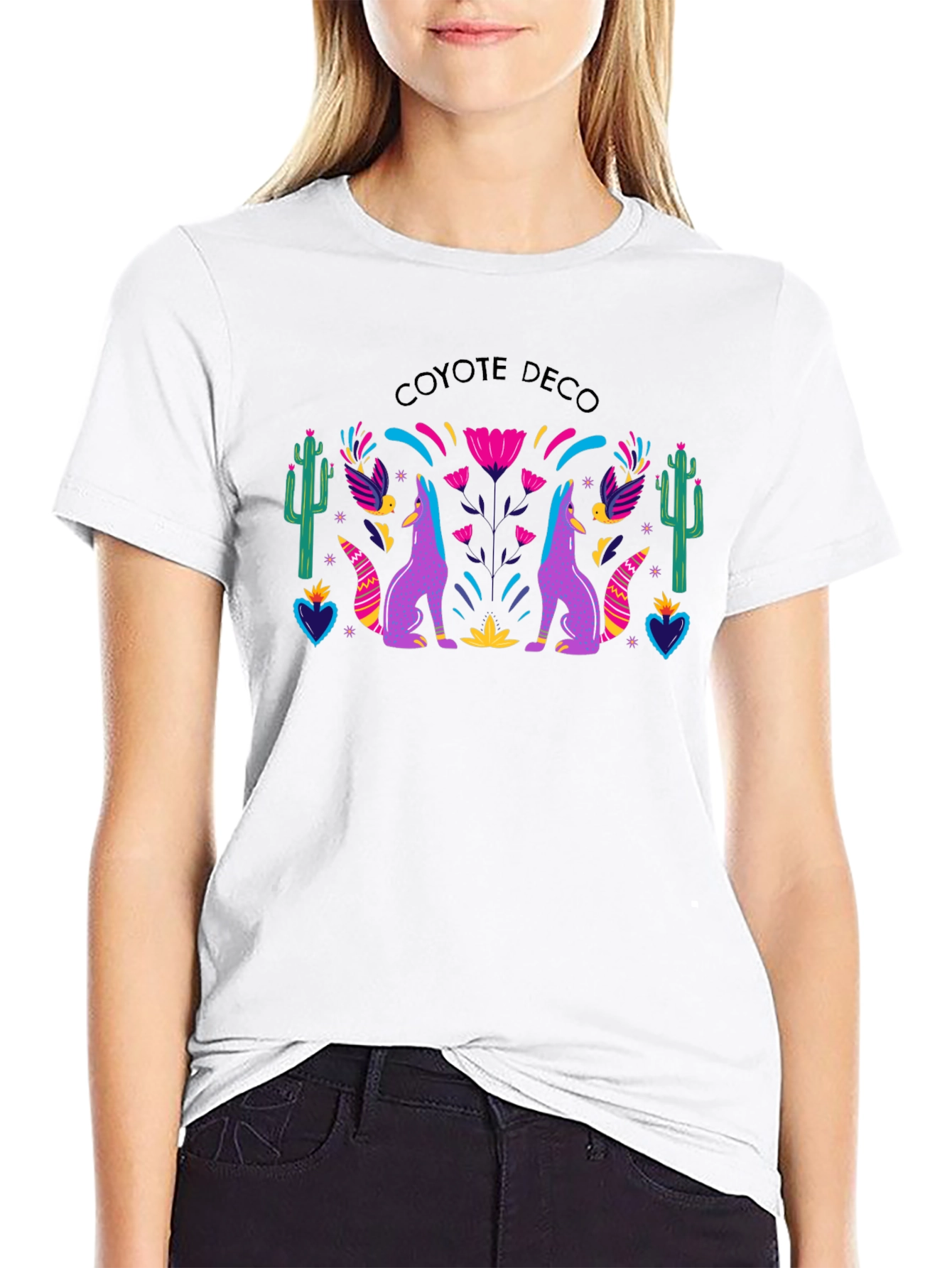 Coyote Deco Graphic Tee - Stylish Black T-Shirt